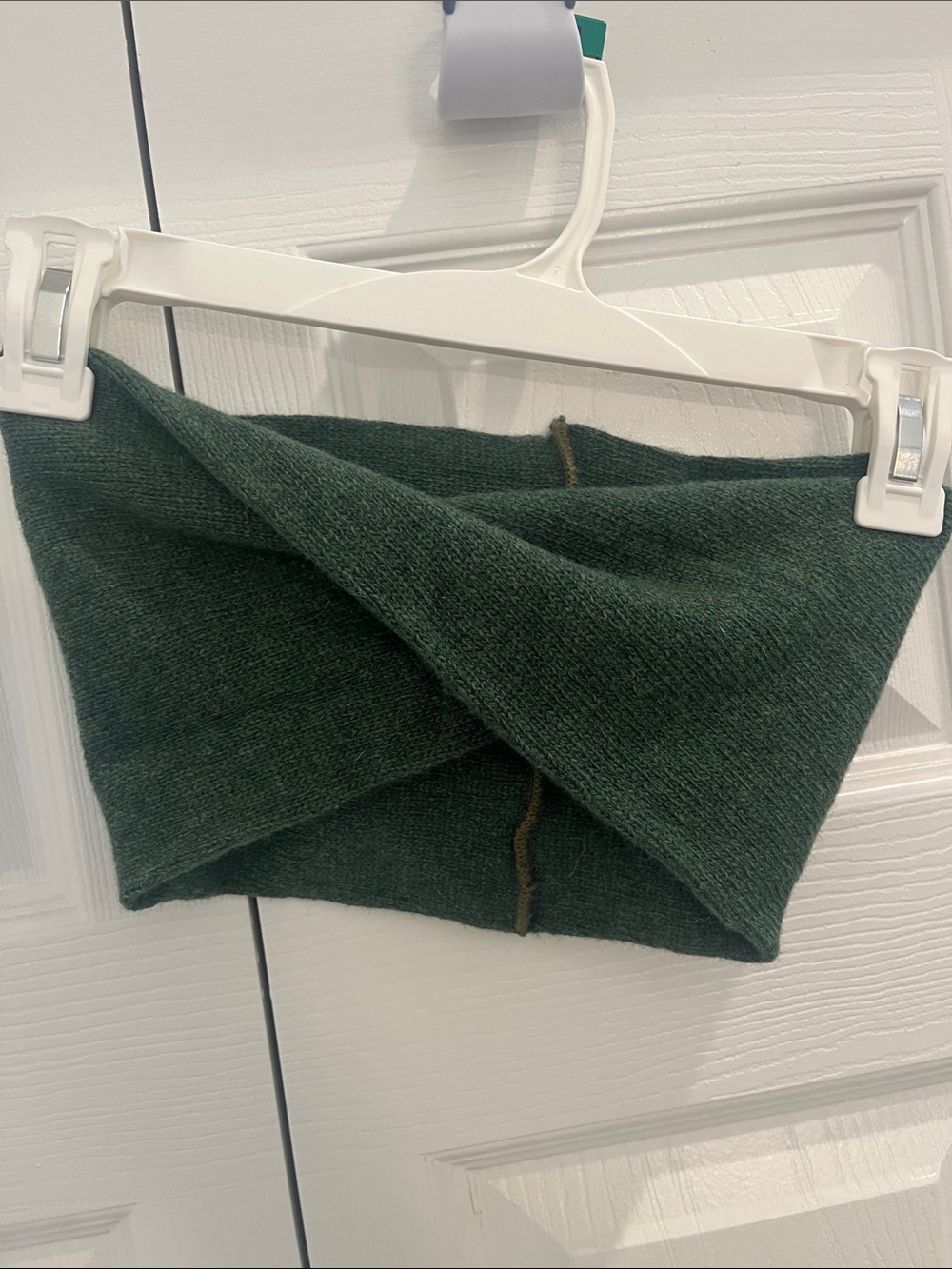 Hand Crafted Dark Green Wool Neck Scarf